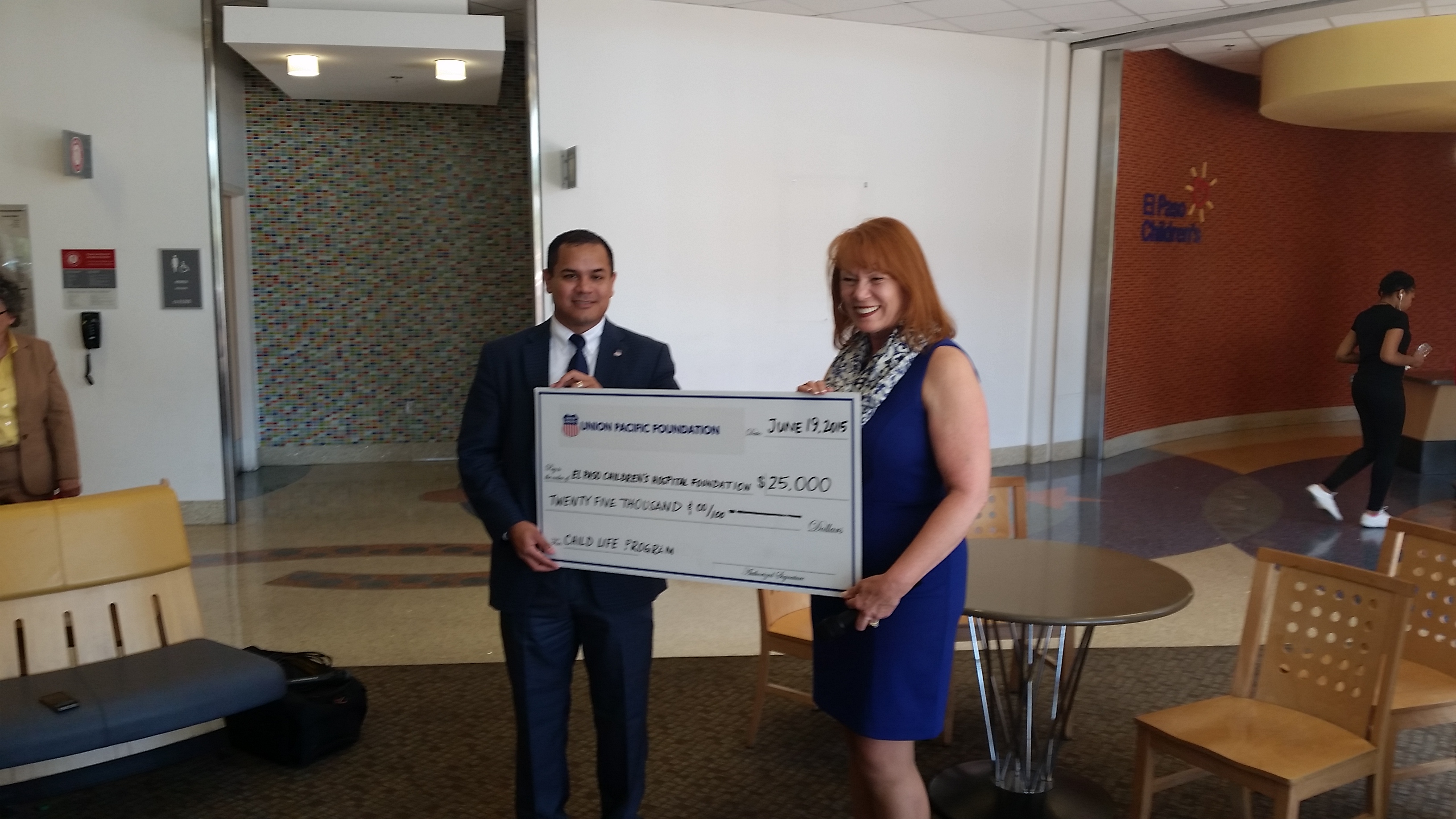 Union Pacific presents $25,000 to EPCH Foundation